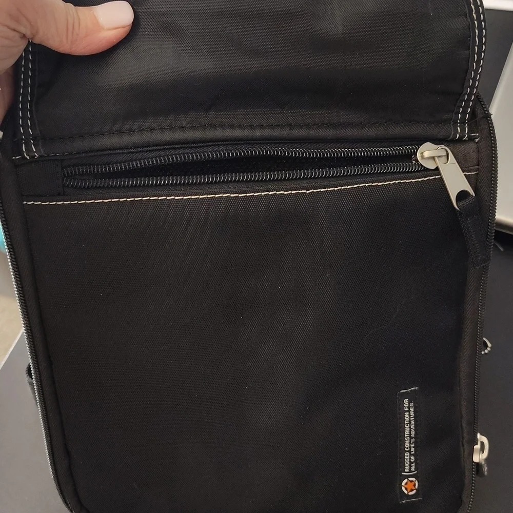 JEEP black multi section crossbody backpack bag multi use adjustable strap